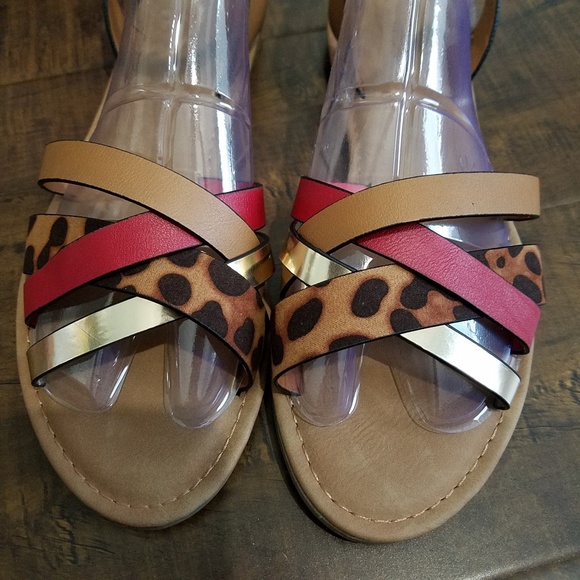 FLASH SALE! Animal Print Sandals - Picture 2 of 5
